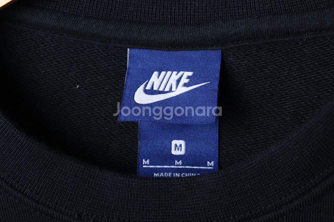 (M) 나이키 맨투맨 티셔츠 블랙 올드스쿨 로고--4