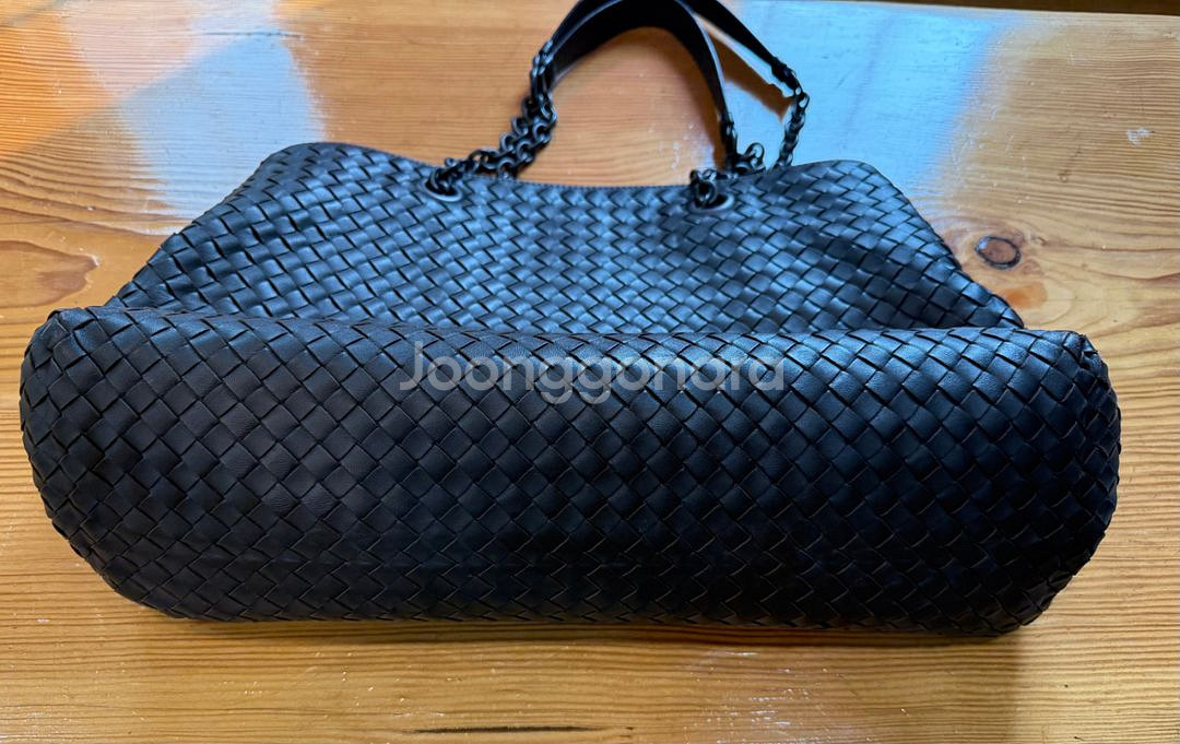 정품 보테가베네타 체인 숄더백--9