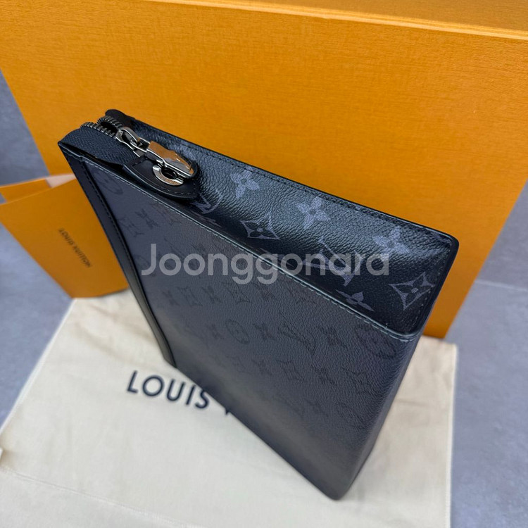 루이비통 이클립스 리버스 모노그램 보야주 클러치--4