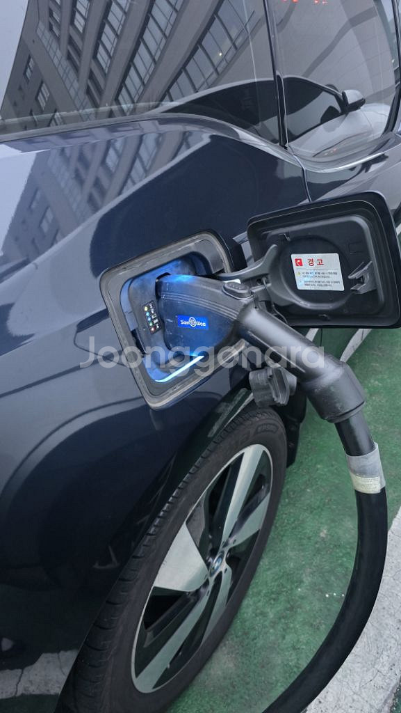 BMW i3 룩스 120암페어 3세대 전기차--4