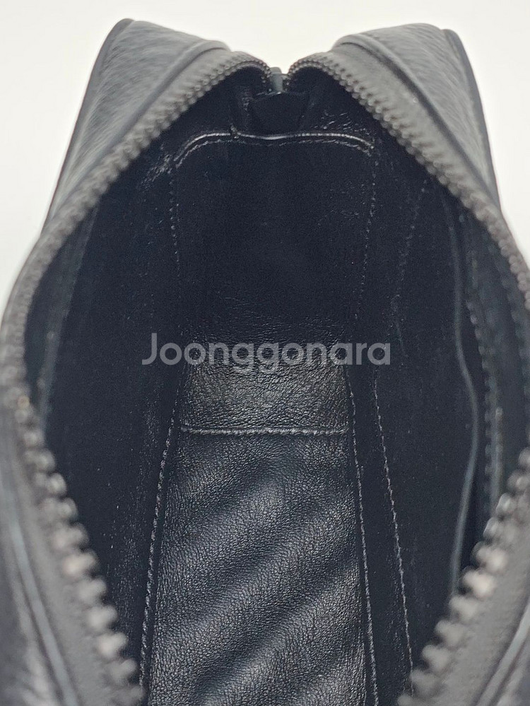 발렌시아가 그레인 카프스킨 CAR 카메라백--7