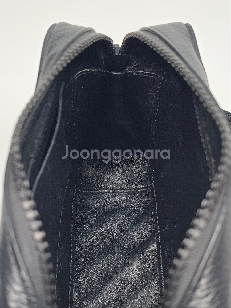 발렌시아가 그레인 카프스킨 CAR 카메라백--8