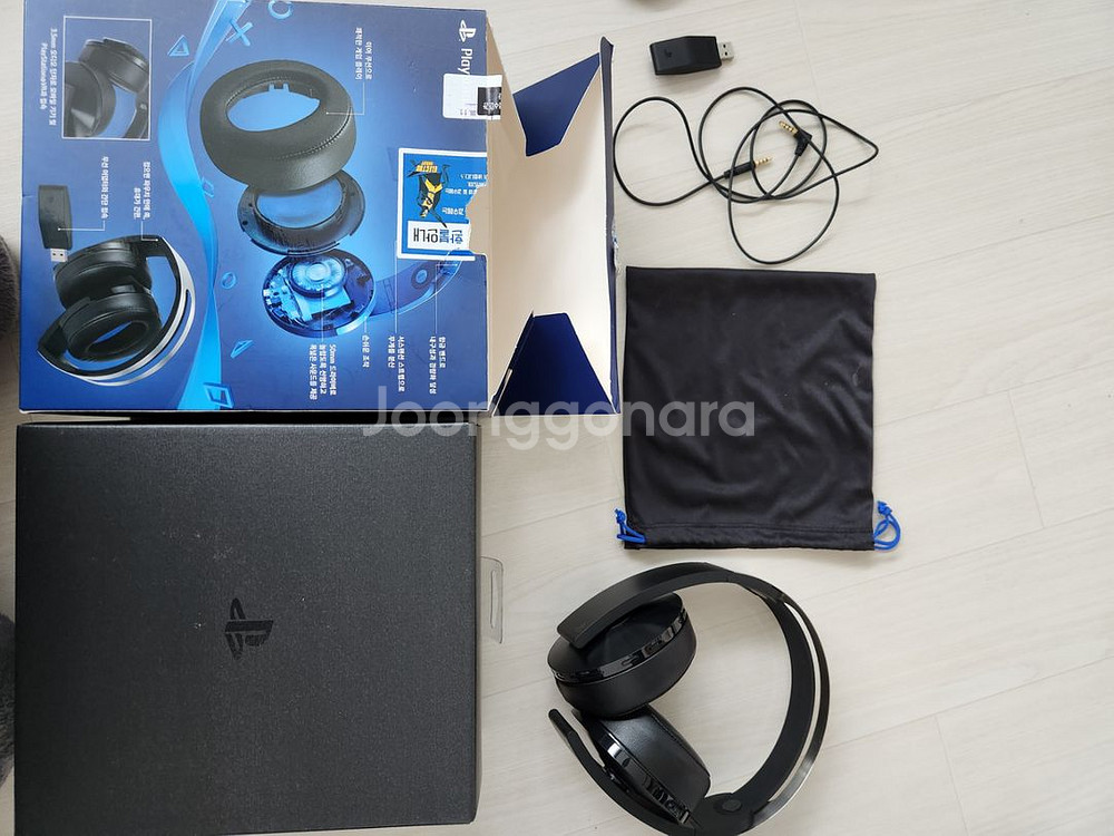 소니 ps4pro무선헤드셋 팝니다.--1