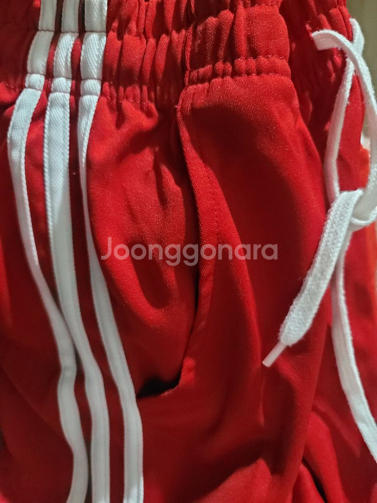 한 번만 입고 한 번도 안 입은 바지 싸게 사가세용--3