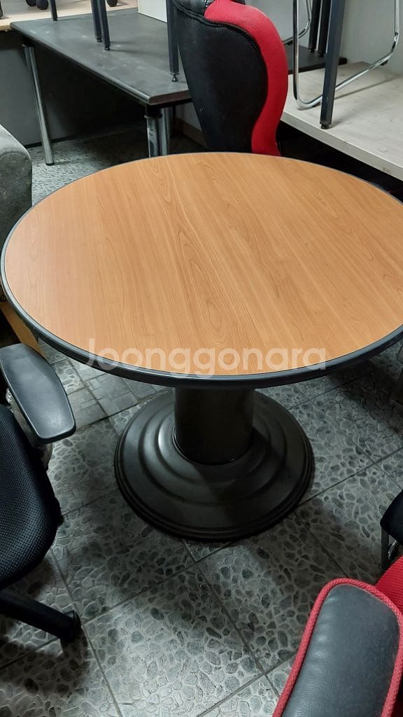 책상,의자,파티션 원탁,회의테이블,이동서랍장,칠판,책장--8