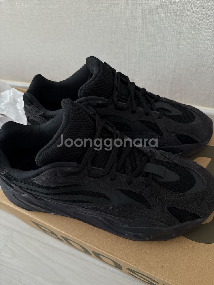 이지부스트 700 v2 반타 / 290사이즈 1회착--1