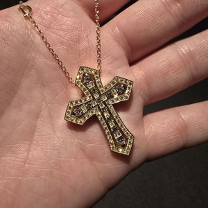 18K GOLD 옐로우골드 D 벨에포크 크라운 L목걸이