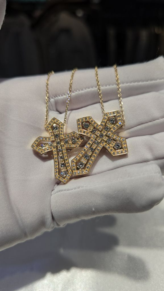 18K GOLD 옐로우골드 D 벨에포크 크라운 L목걸이--5