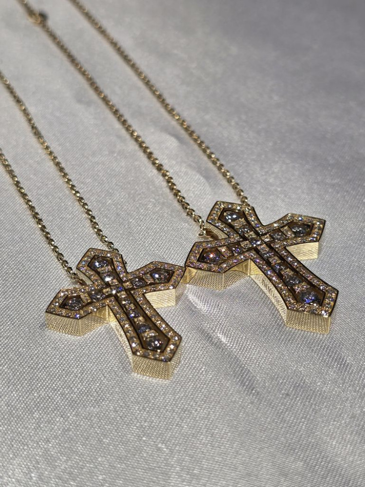 18K GOLD 옐로우골드 D 벨에포크 크라운 L목걸이--7