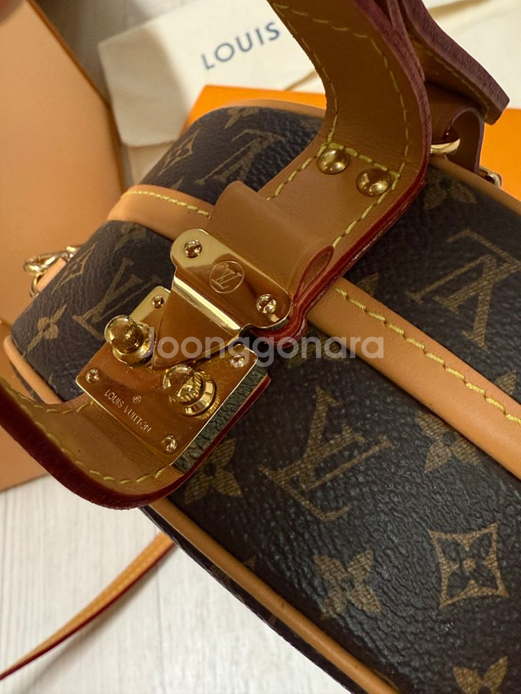 루이비통 탬버린백--3