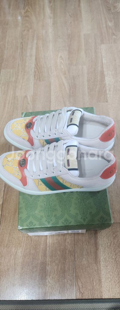 GUCCI GG스니커즈(운동화)/정품/새상품/남.여공용--1
