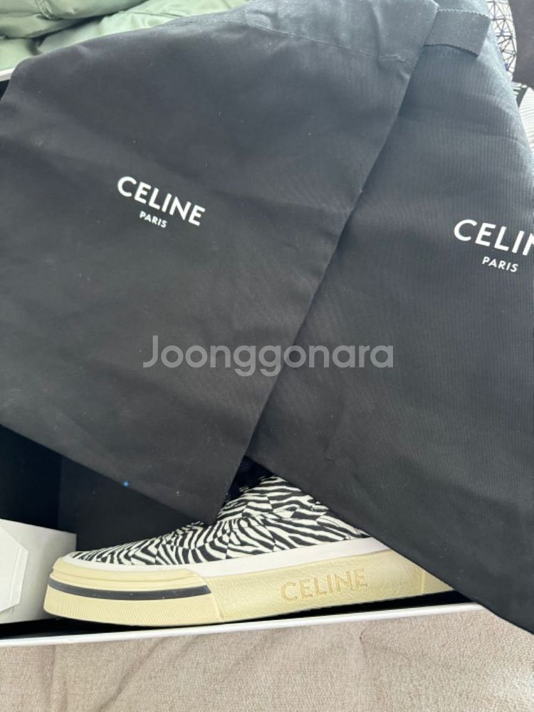셀린느 스니커즈 342782254C 38AW Black--4