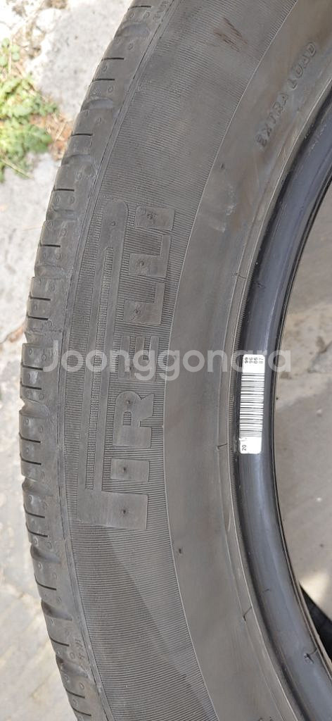 피렐리 245 50R18 중고 타이어 2개 팝니다--6