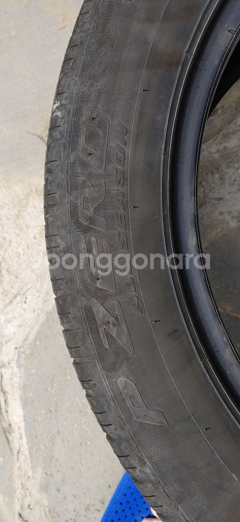 피렐리 245 50R18 중고 타이어 2개 팝니다--5