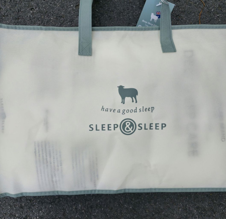 슬립앤슬립 아이유베개 M 팝니다--2