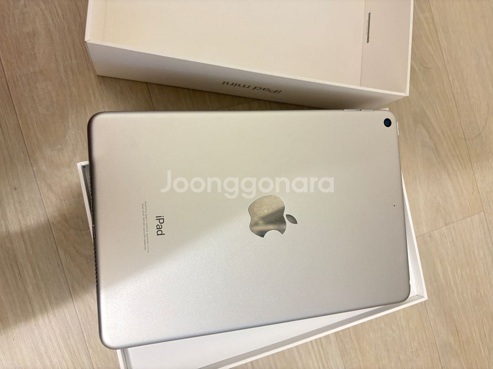 아이패드 미니5 64기가 실버 S급 팝니다--1