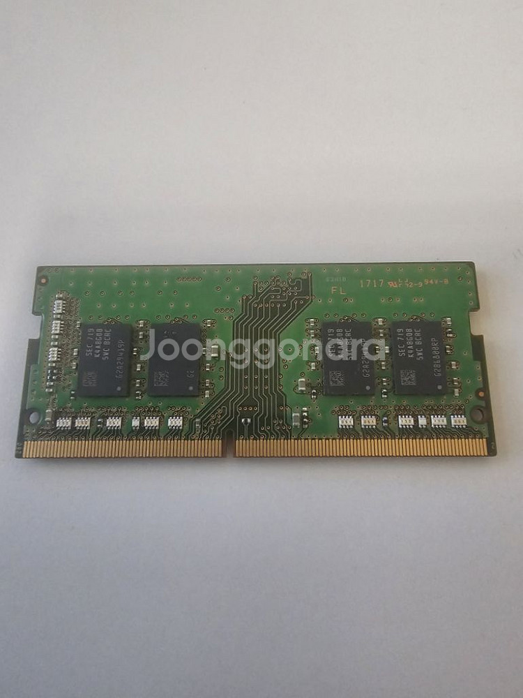 노트북용 삼성 DDR4 8G램 팝니다...CU반택비포함--1