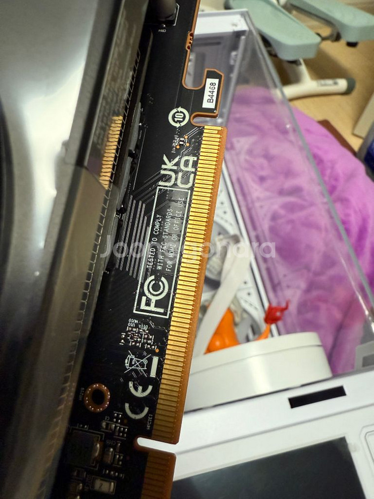 rx 7700 xt--2