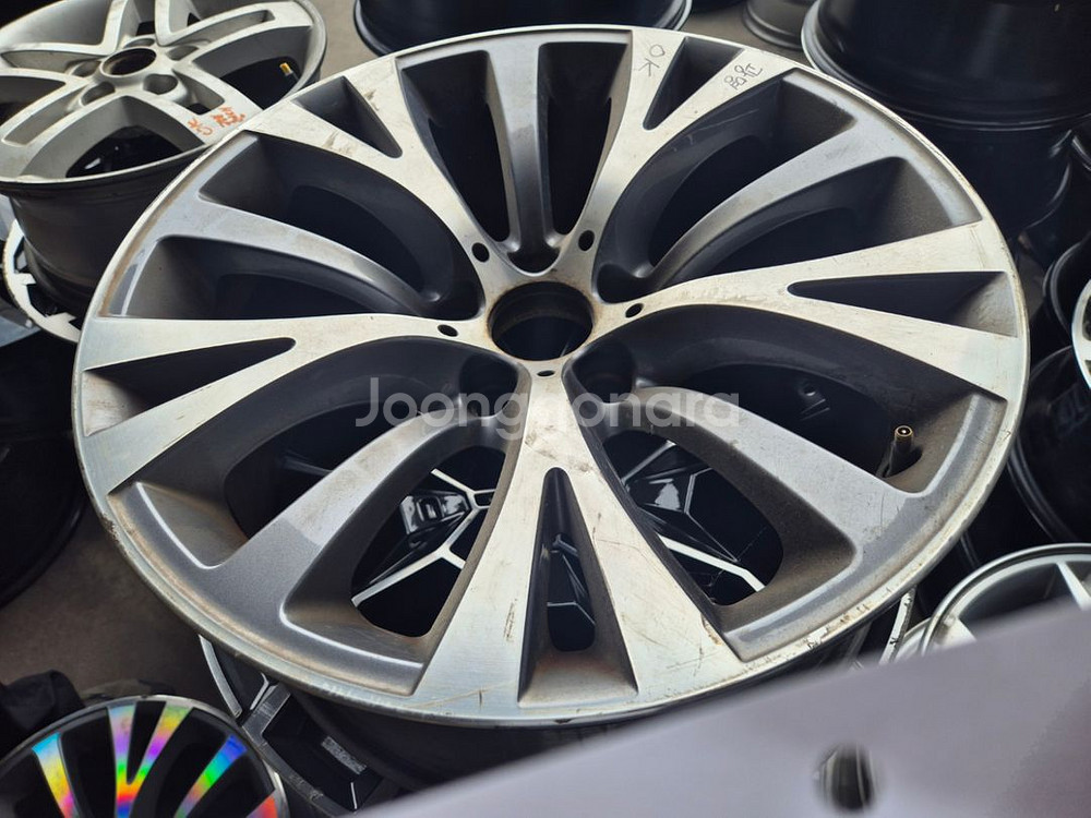 BMW 5GT 19인치휠 앞에꺼 딱 1개--0