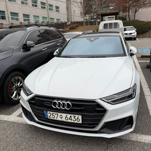 2021년식 아우디 a7 50TDI 판매해요