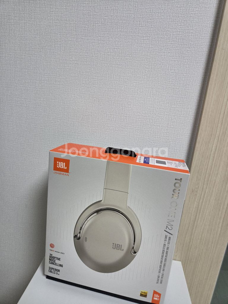JBL Tour one m2 헤드폰--4