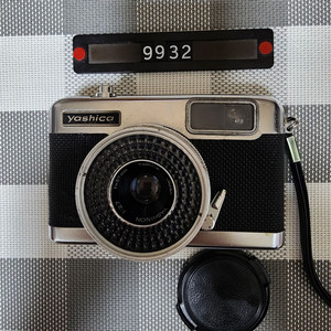 야시카 EZ 매틱 하프 필름카메라