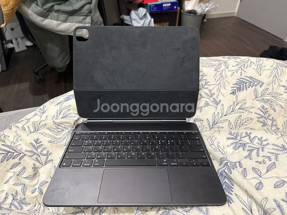 아이패드 13인치 M4 1TB 셀룰러+매직키보드--4