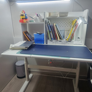 이케아 베릴레르카책상