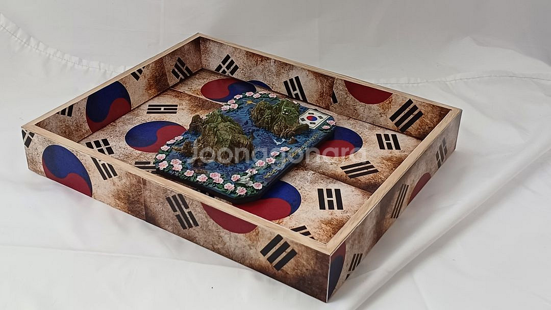 독도 모형이 포함된 태극기 디자인 박스 액자--0