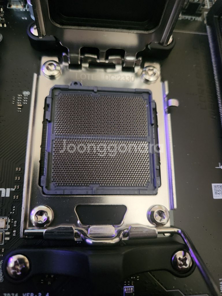 9600X b650m 박격포 32GB 팝니다--3