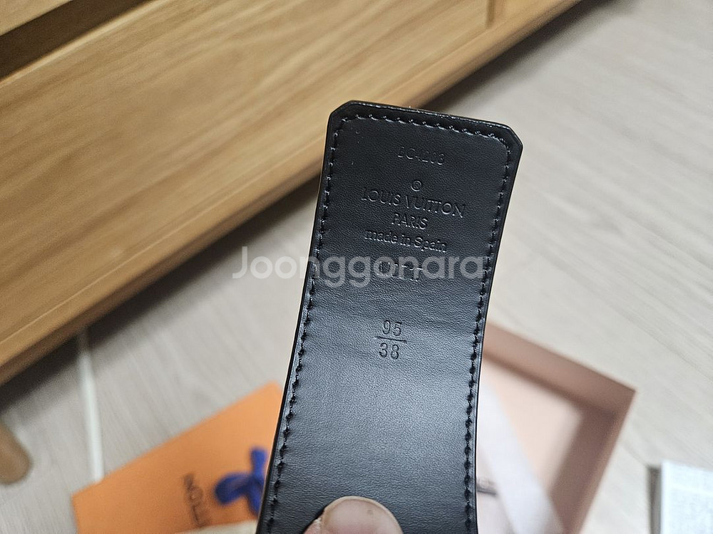 백화점에서 구매한 루이비통 정품 벨트 판매합니다--1