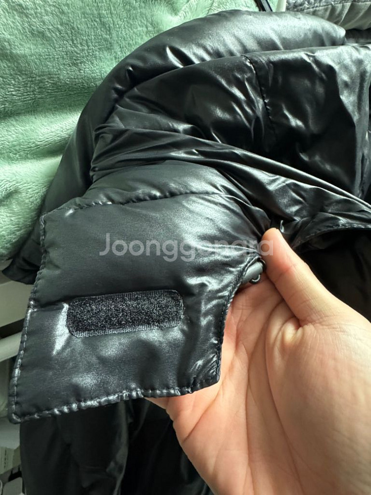 반유광 후드 패딩 점퍼 블랙 검정--2