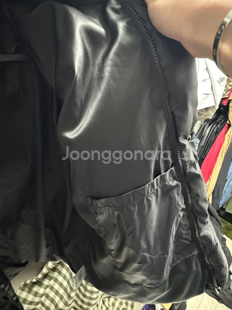 반유광 후드 패딩 점퍼 블랙 검정--3