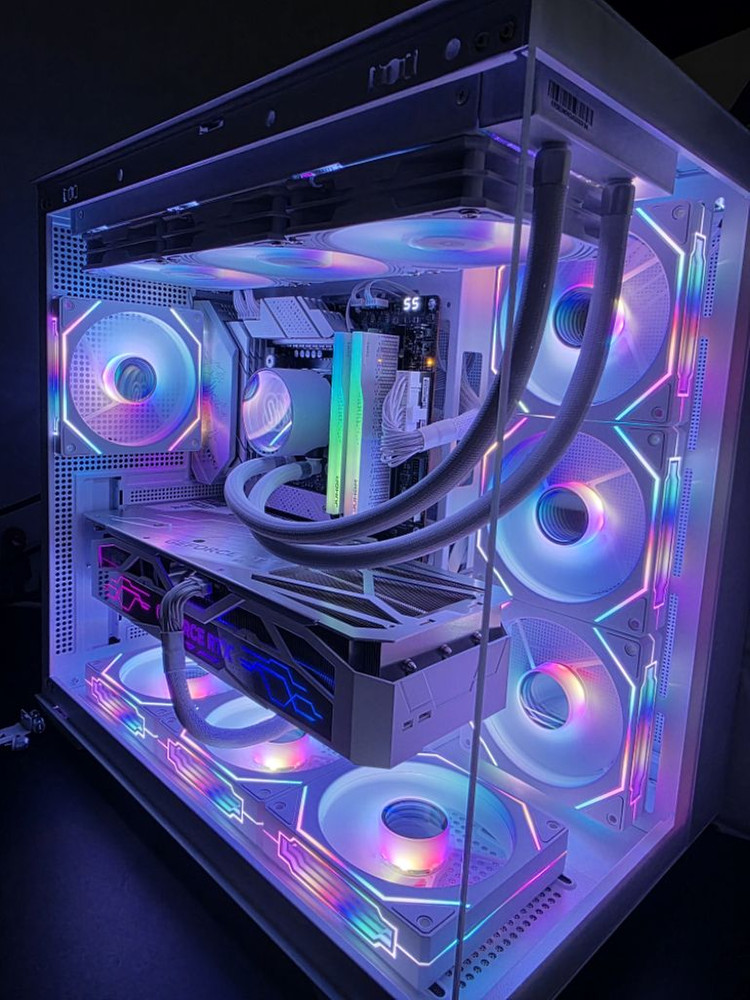 i7-14700K RTX4080 슈퍼 화이트 본체 급매--1