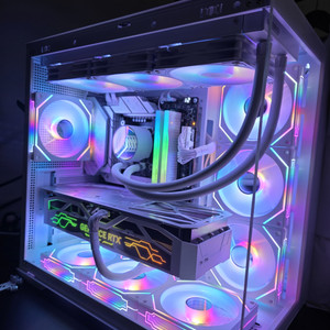 i7-14700K RTX4080 슈퍼 화이트 본체 급매