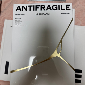 르세라핌 Antifragile 미개봉 앨범