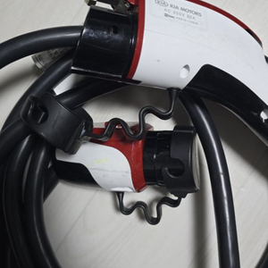 전기차 충전케이블 이미지