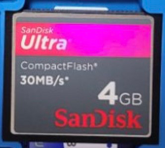 CF카드 64G (SanDisk)+ 4G(추가 서비스)--1