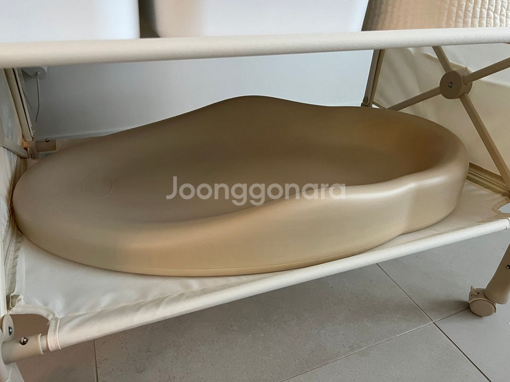 피플레 기저귀 갈이대--1