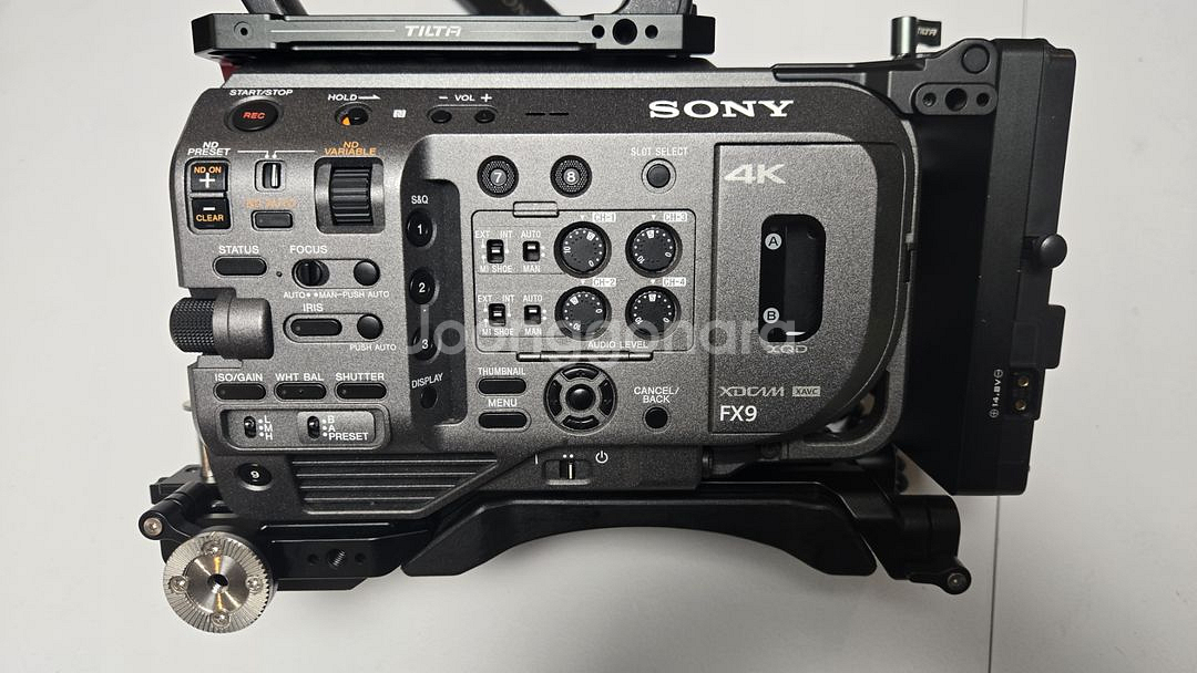 SONY FX9 TILTA CAGE 포함 판매합니다--4