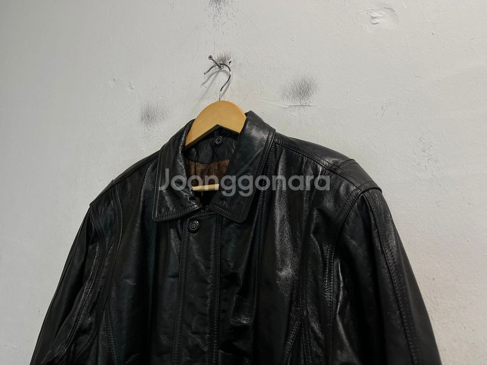 100-105 발렌티노 레더 양가죽 자켓--1