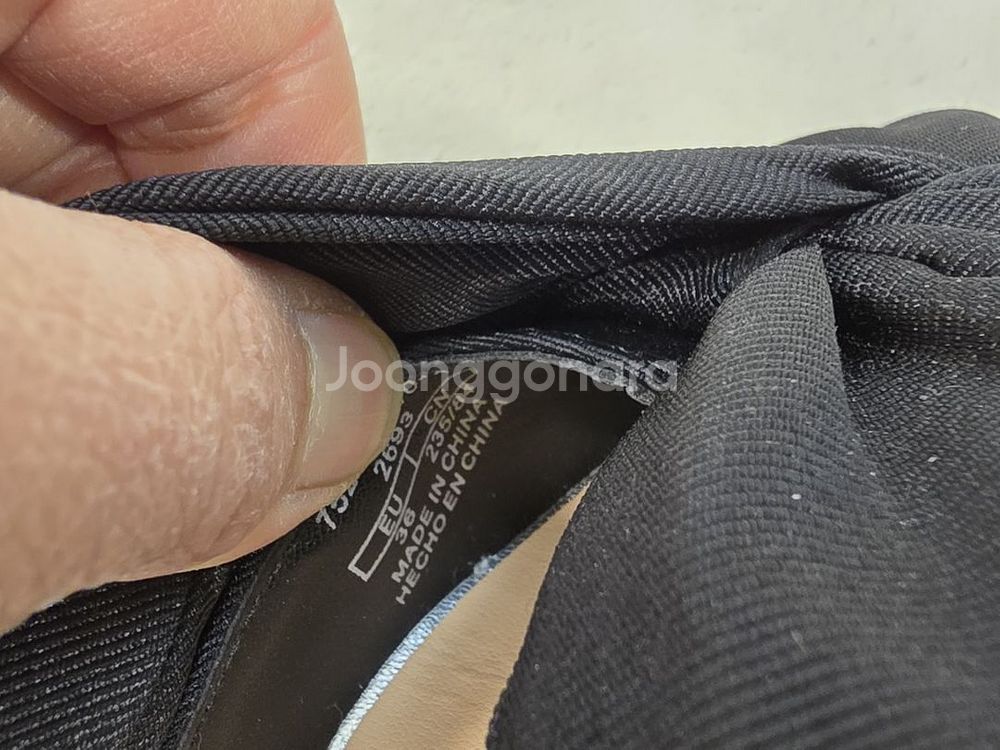 거의새거) 자라 뮬 블로퍼 슬리퍼 235--4