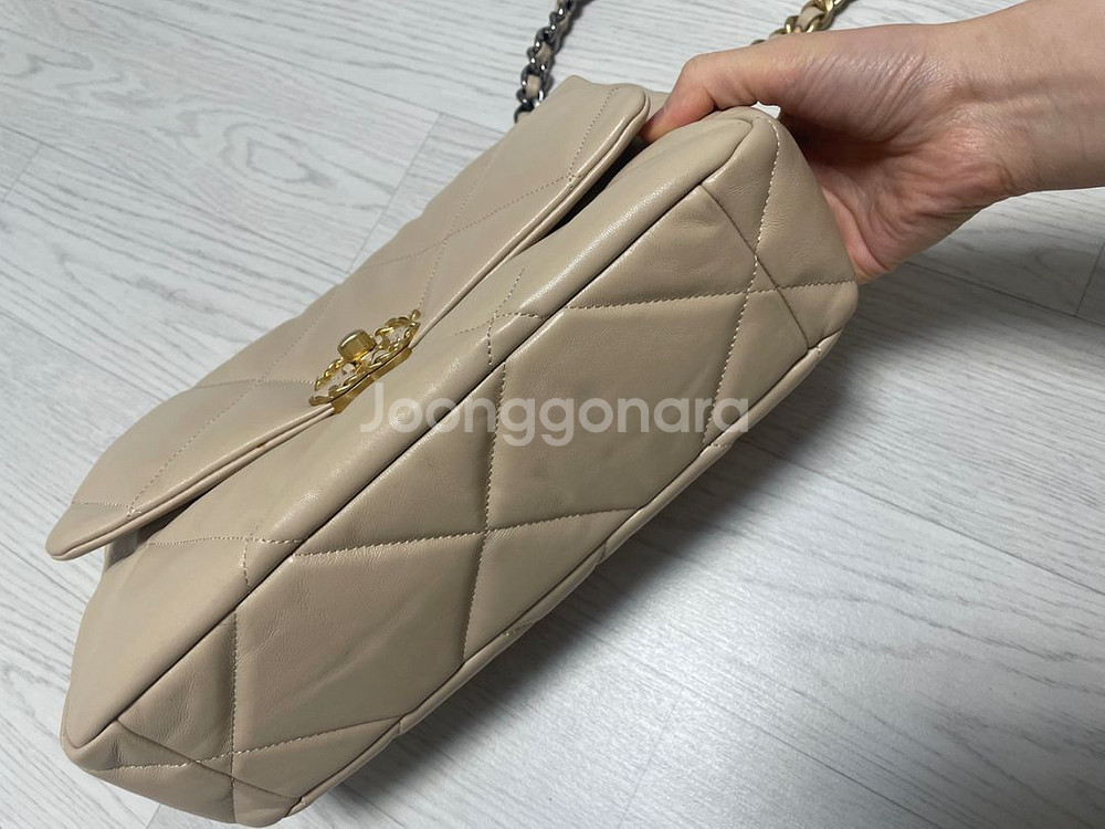 샤넬 19백 베이지 라지--3