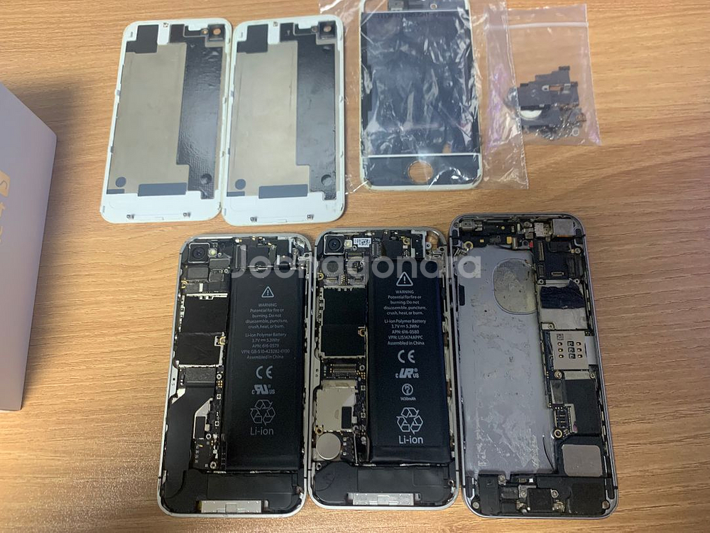 아이폰4s 2개 아이폰se1 1개 부품용--1