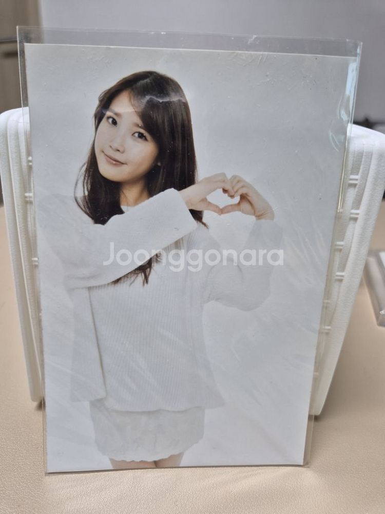 아이유 일본앨범특전생사진--0