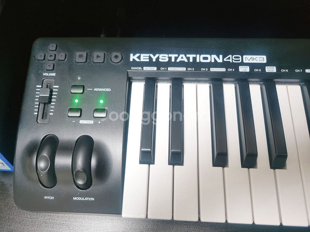 엠오디오 키스테이션 MK3 49 (휠고장)--0