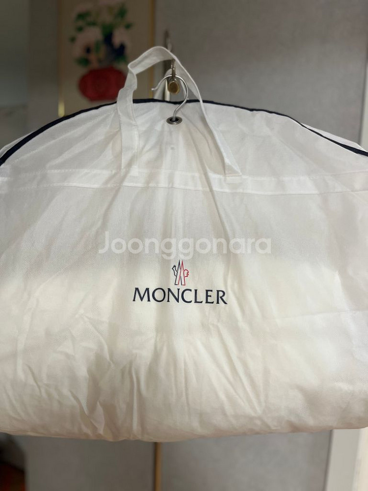 몽클레어 여성패딩 화이트 1사이즈--6