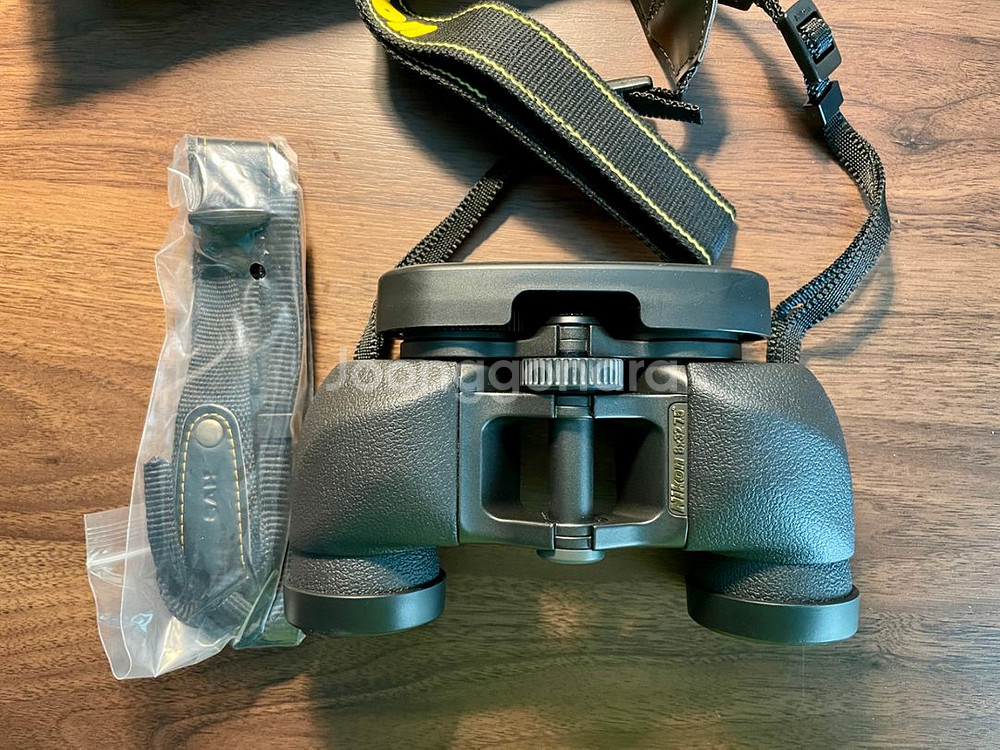 니콘 쌍안경 Binoculars--1
