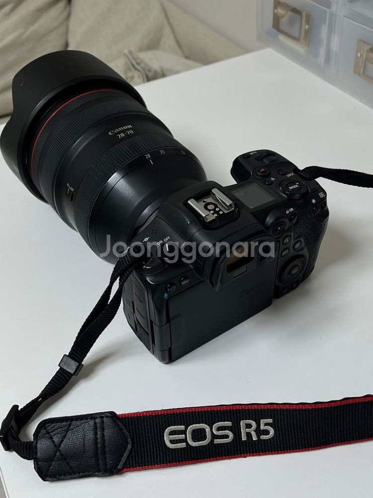 캐논 EOS R5 바디와 28-70 f2.0 렌즈 일괄--1