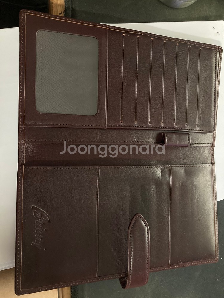 브리오니 파우치 지갑 브라운--2